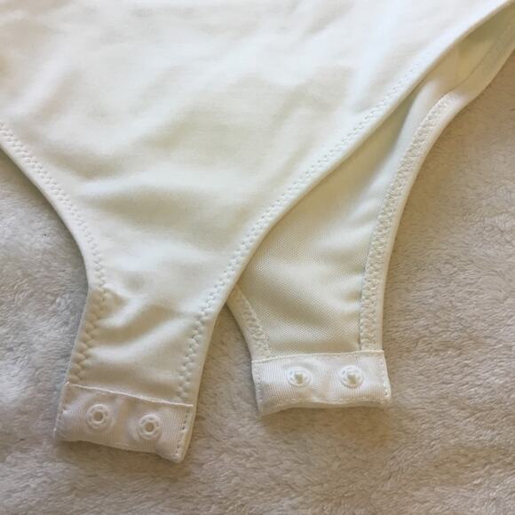 Love Bonito White Amalthea Padded Lace Trim Bodysuit - Picture 11 of 16